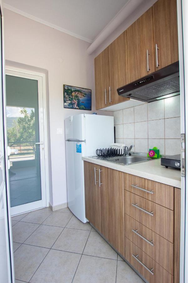 Vordos Rooms Nea Vrasna Exterior photo
